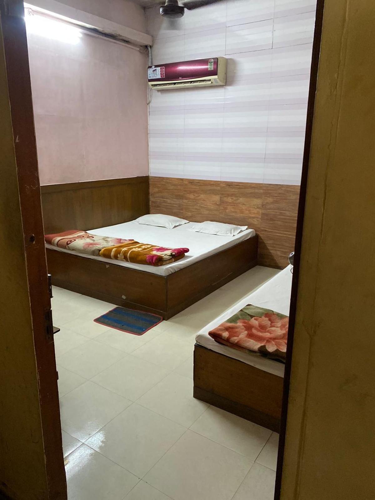 Delux Kolkata